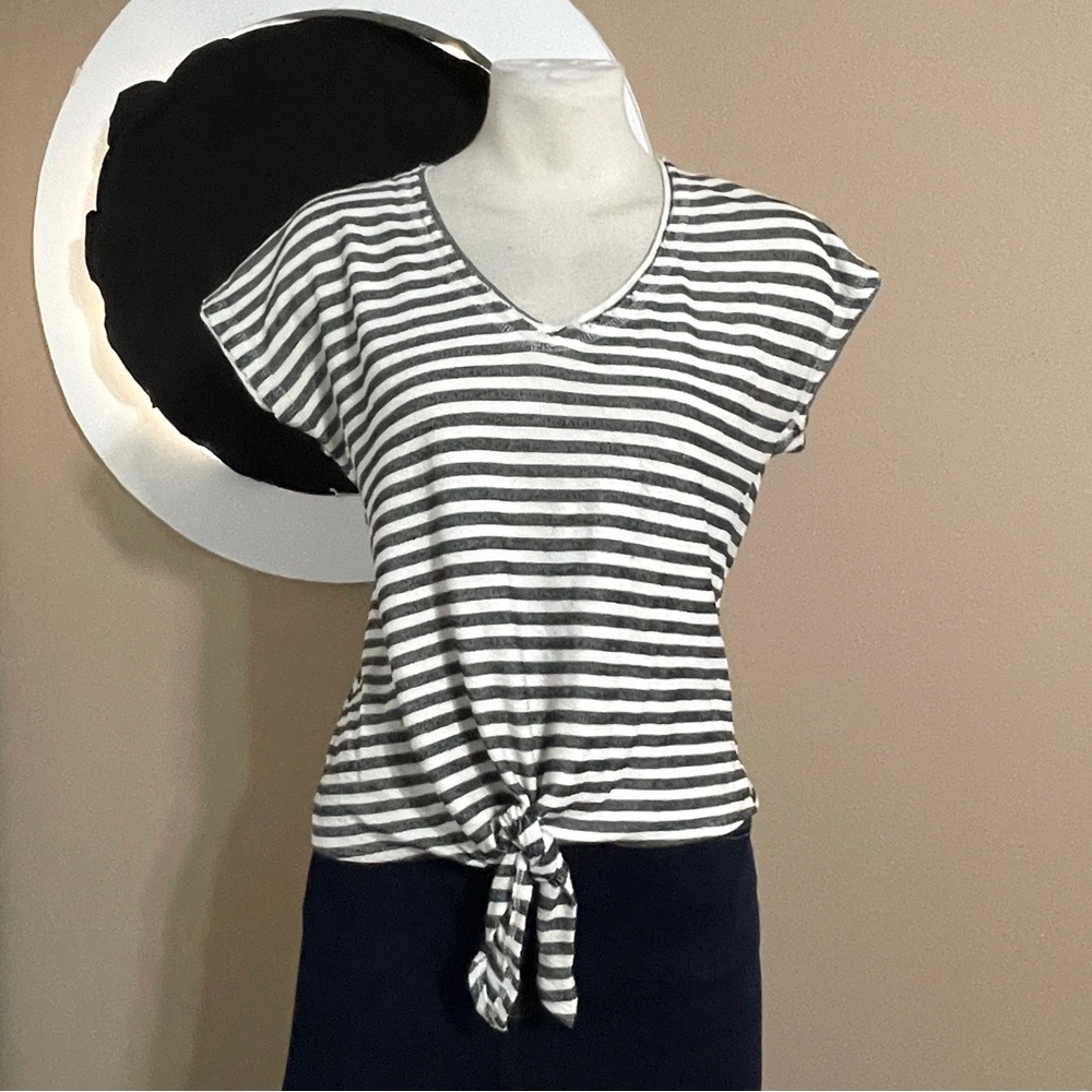 Green Envelope Striped V-Neck Tie Front Top Medium Oversized Fit